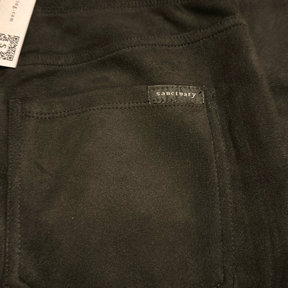 NWT Sanctuary /
FAUX SUEDE RUNWAY HIGH RISE LEGGING BLACK - Picture 10 of 16